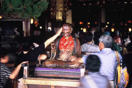 Statue of Binzuru at Zenko-ji temple