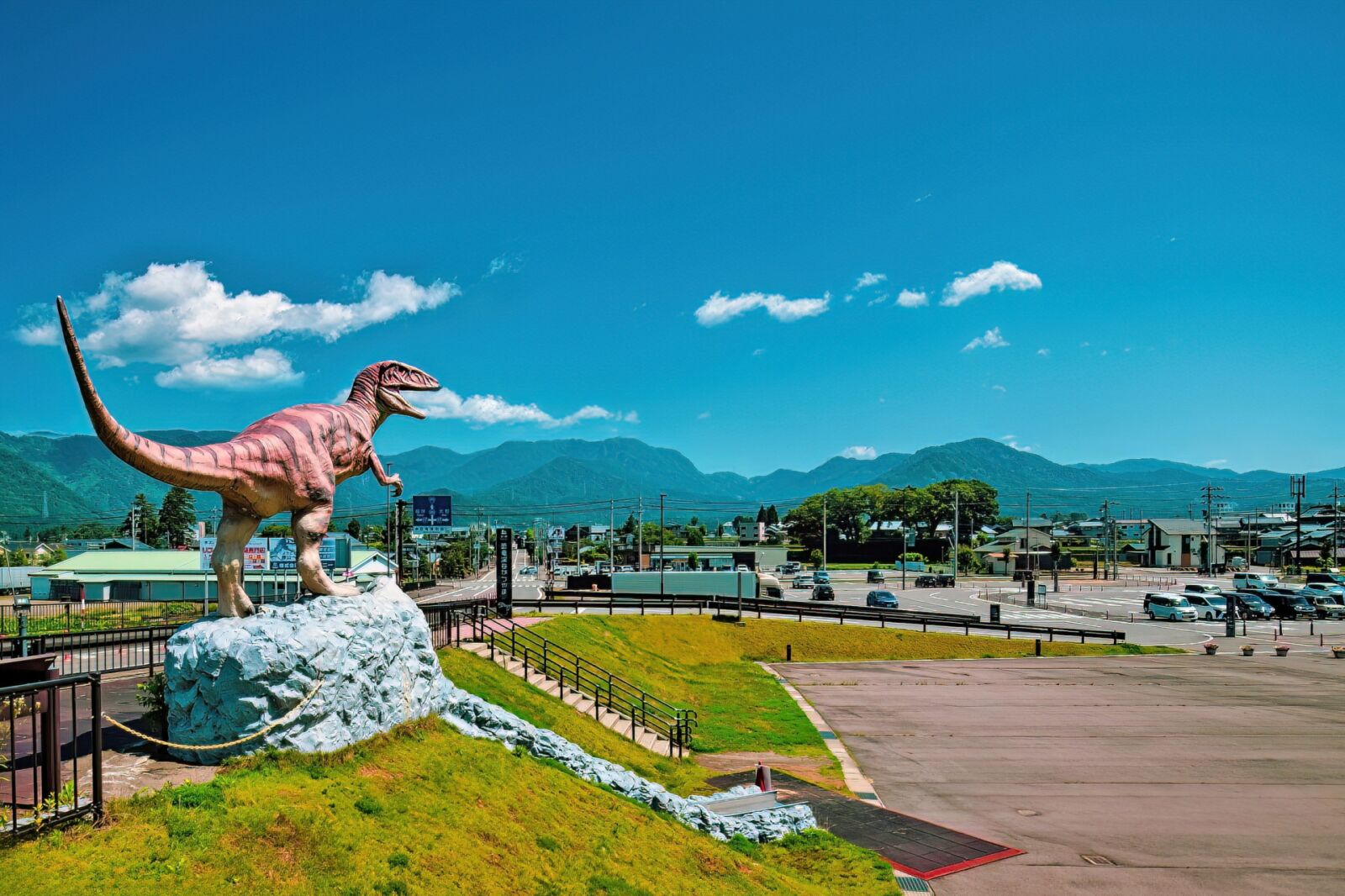 katsuyama-dinosaur-park-fukui