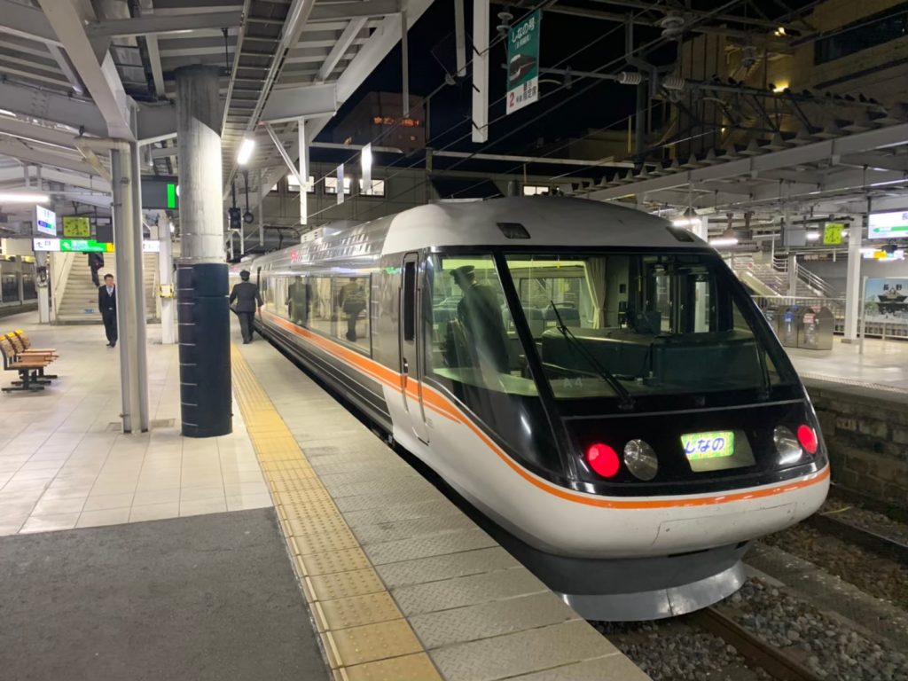 nagano-station-limited-express-shinano