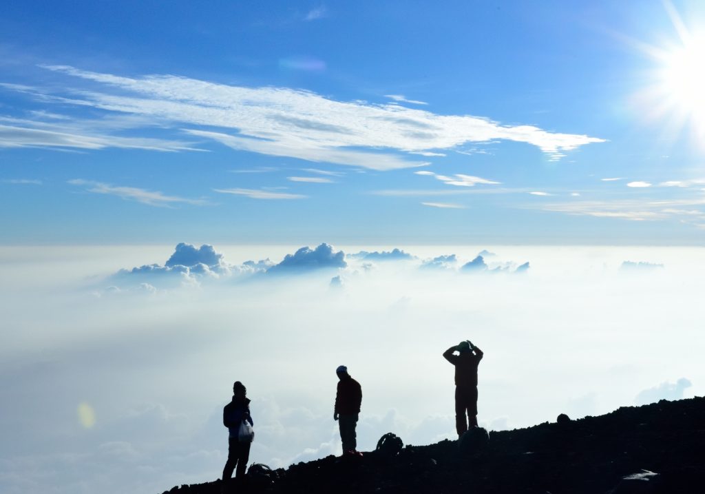 Climing-Mount-Fuji