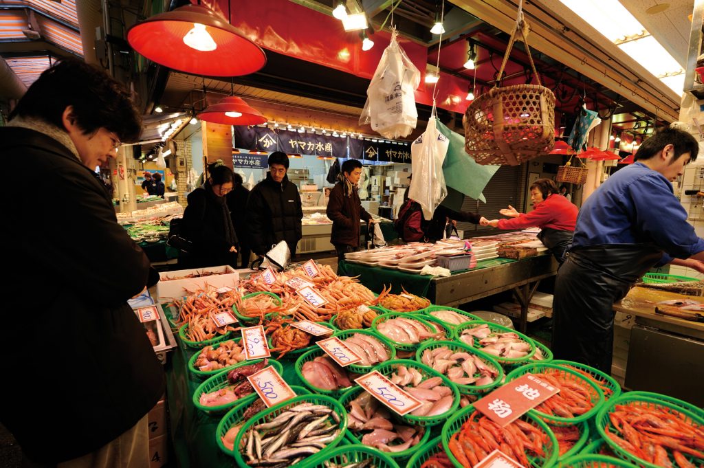 kanazawa-omicho-fish-market