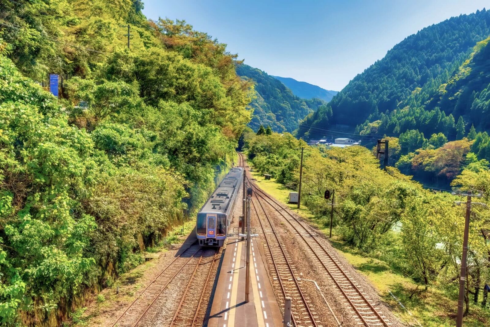 shikoku-local-train