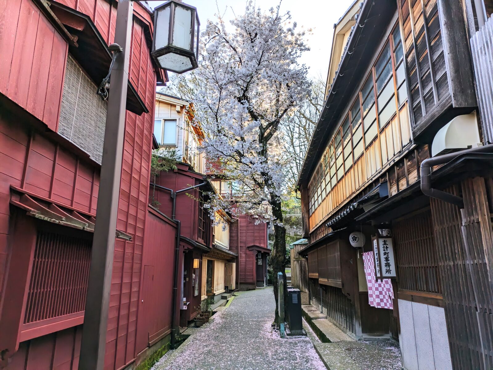 kanazawa-kazuemachi